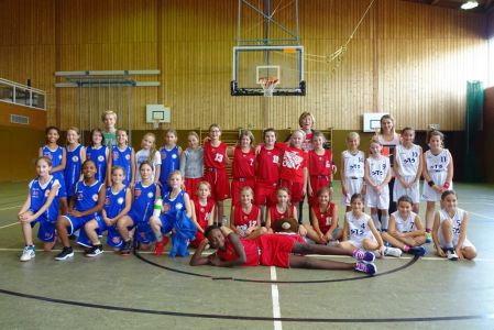 Little-Girls-Day-bei-den-U12--Basketballern-beim-SV-Mammendorf